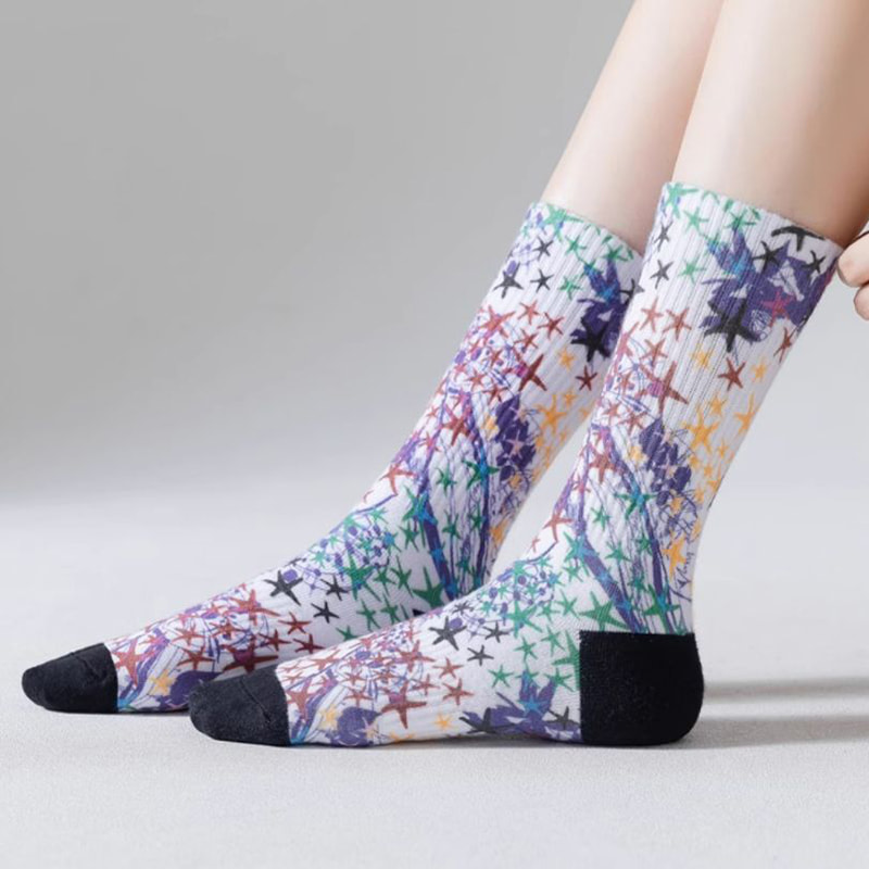 3D -utskriftsteknologi for vår- og sommersokker, lange sokker for menn, kvinners mellomsoller, europeiske og amerikanske gatesport, par bomullssokker, graffiti trendy sokker 3D -utskriftsteknologi for vår- og sommersokker, lange sokker for menn, kvinners mellomsoller, europeiske og amerikanske gatesport, par bomullssokker, graffiti trendy sokker