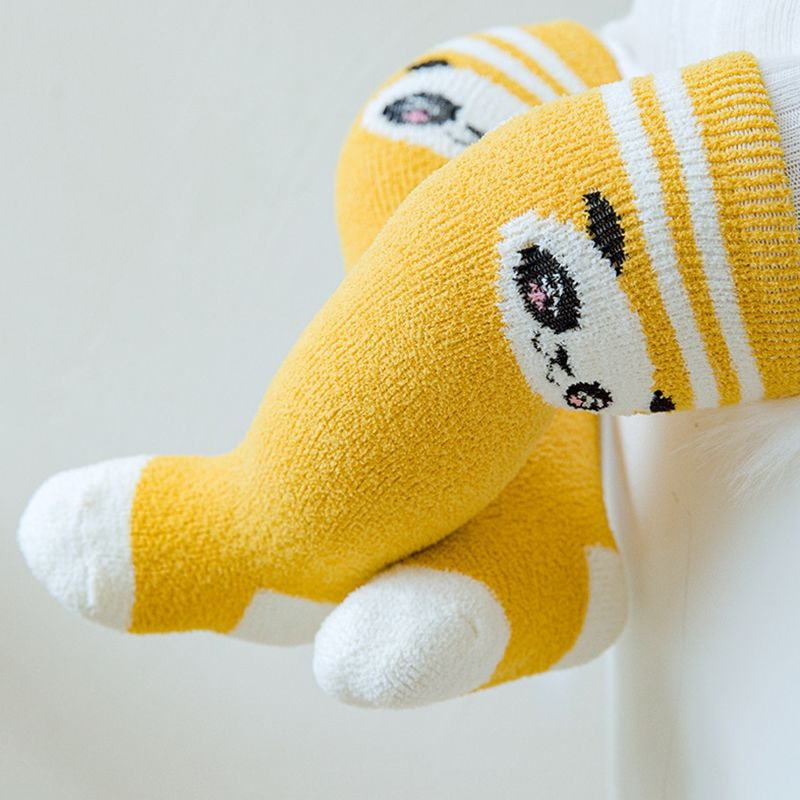 Baby lange sokker på lager høst og vintertykke korall fløyel menn og kvinner baby knesokker nyfødte lange sokker Baby lange sokker på lager høst og vintertykke korall fløyel menn og kvinner baby knesokker nyfødte lange sokker